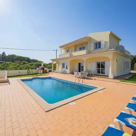 Villa Lara Lima *